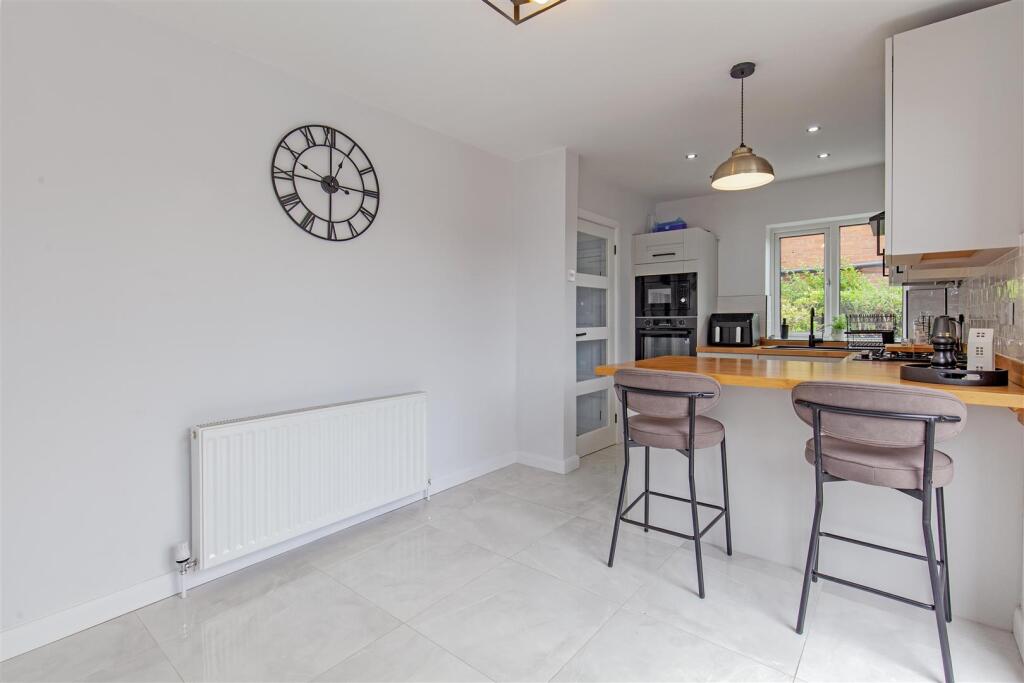 Fabulous Dining Kitchen