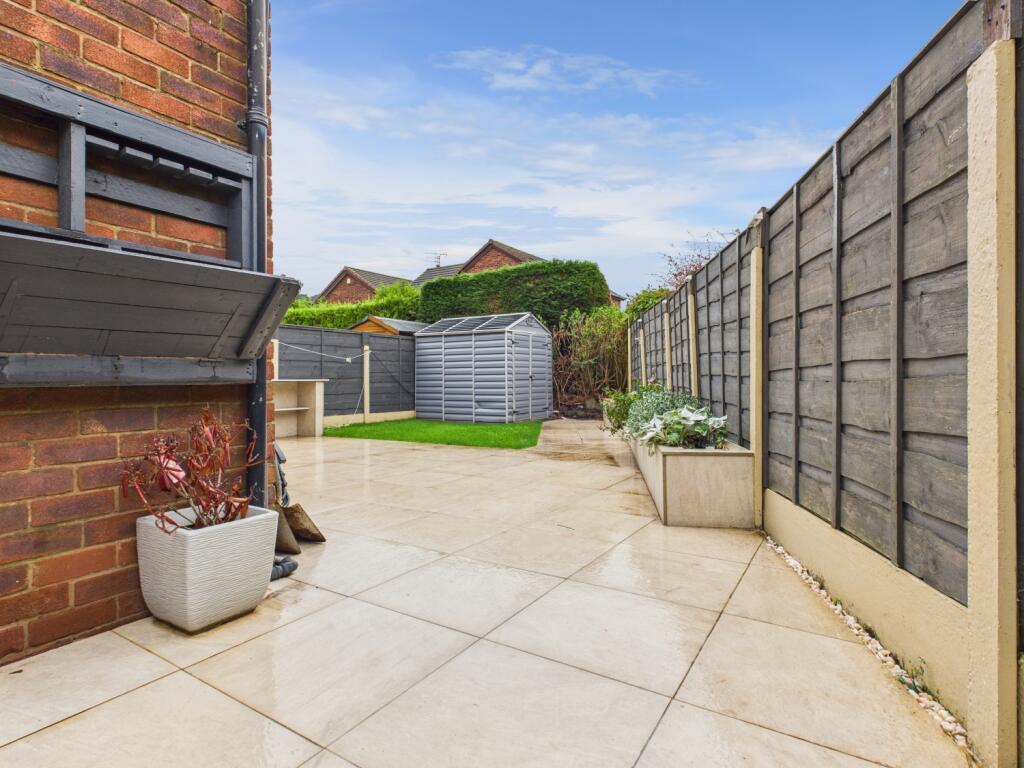 CAM03729G0-PR0173-STILL037