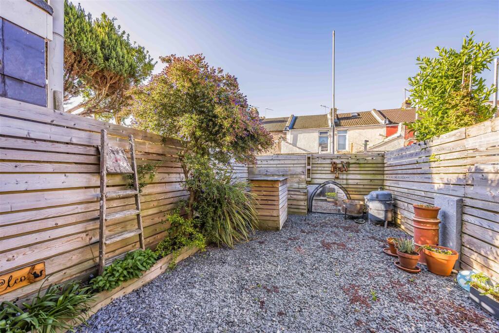 28 Liverpool Road, Portsmouth-Small-PorticoMarketi