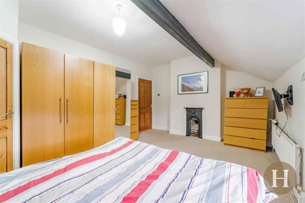 Hadleigh Estate Agents-32.jpg