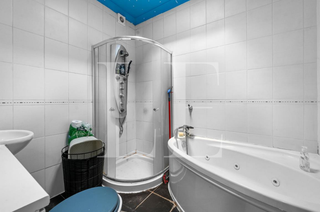 47 Westrow Gdn (9).png