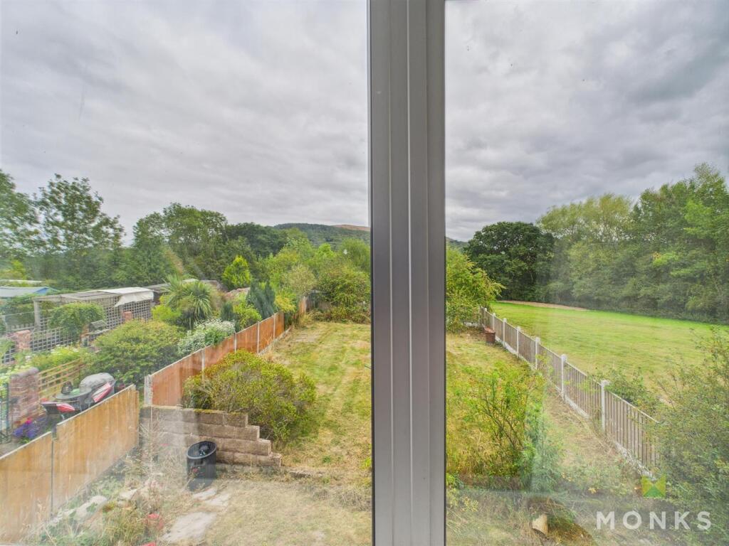CAM01520G0-PR0254-STILL010.jpg