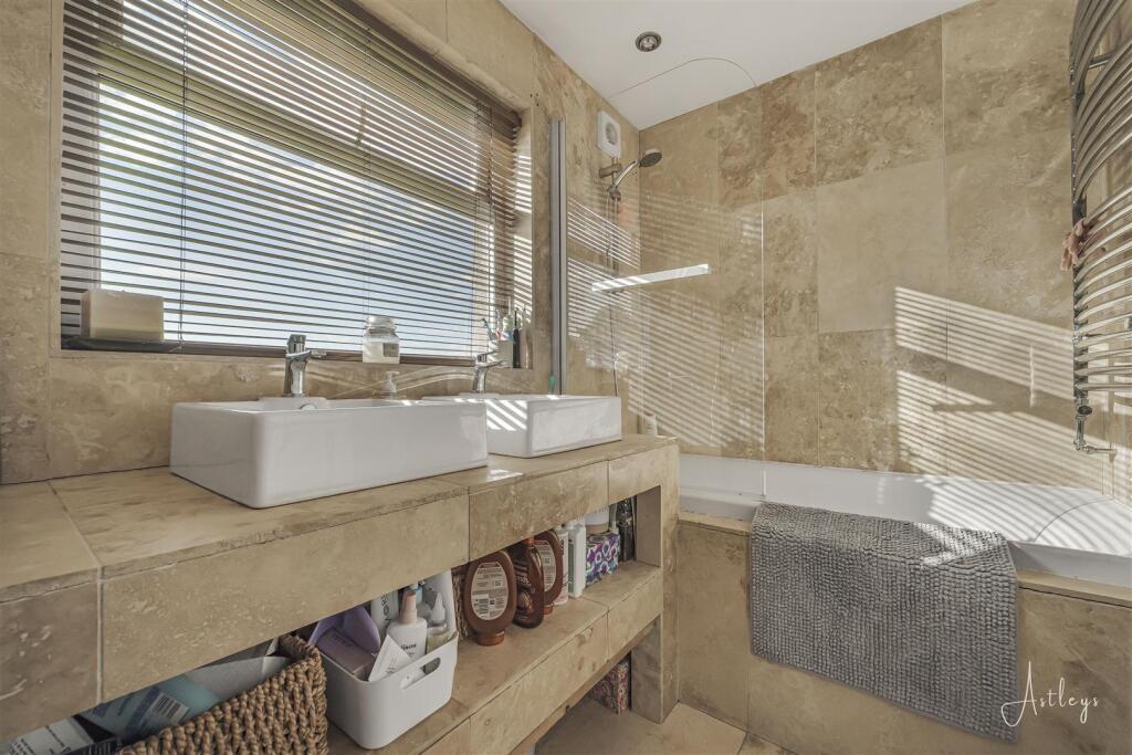 Family bathroom/w.c.