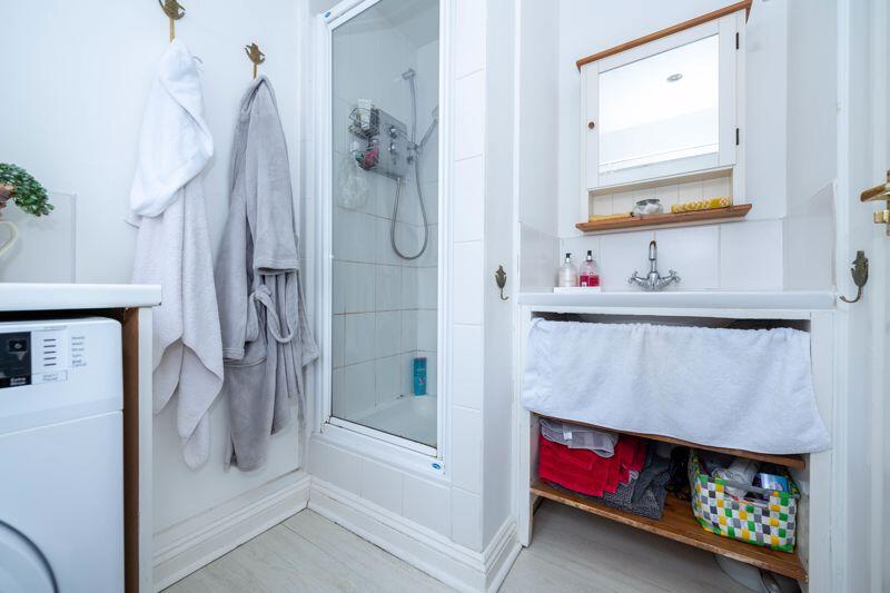 Shower room/utility annex