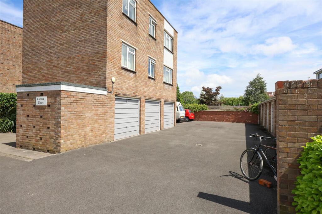 6 Colston Court 4.JPG