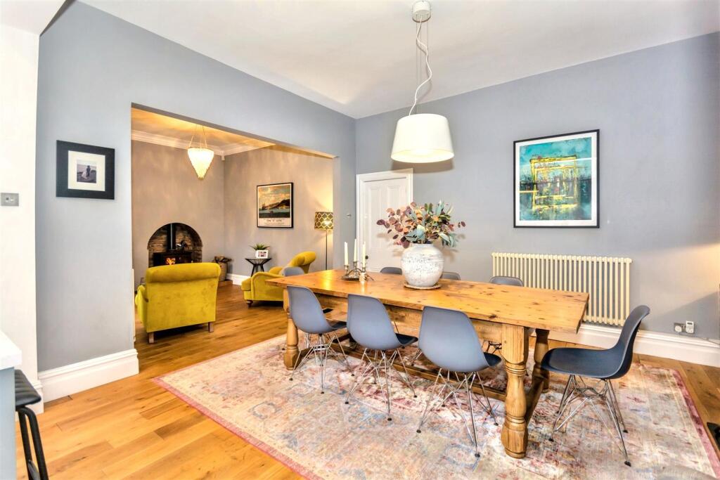 Open Plan Kitchen/Dining and Living Area