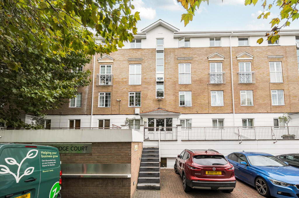 1360588-3-68d6680...