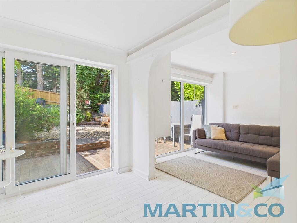 CAM01870G0-PR0168...