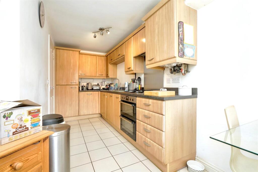 Kitchen_3.jpeg