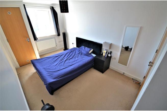 Double Bedroom With Wardrobes