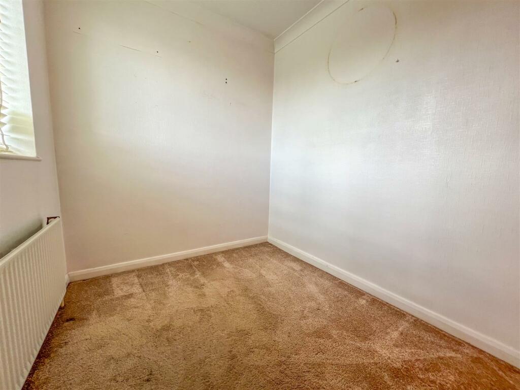 Bettina Close - Image-4.jpg