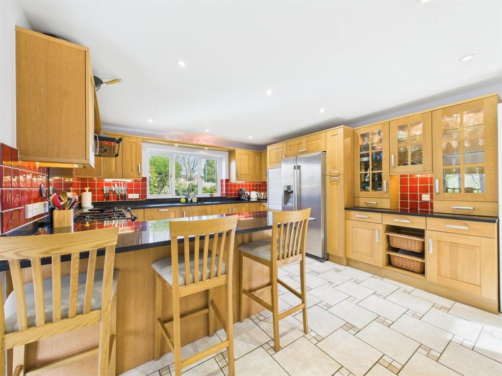 Kitchen / Breakfast Room