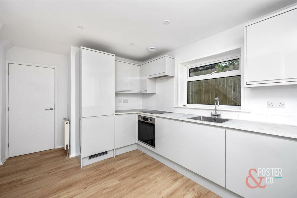 Mill Hill Close, 13-013.jpg