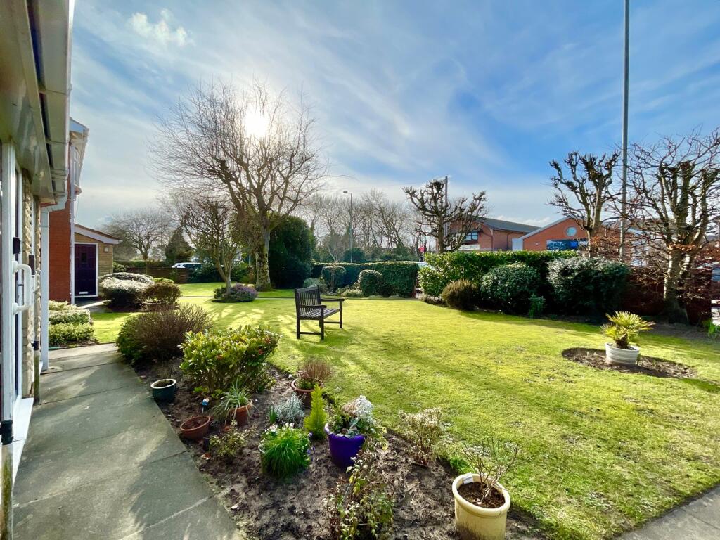 Ranslett Court - gardens