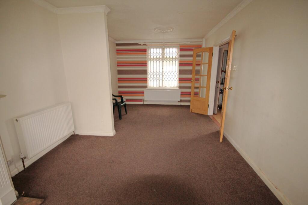 Through Lounge 2