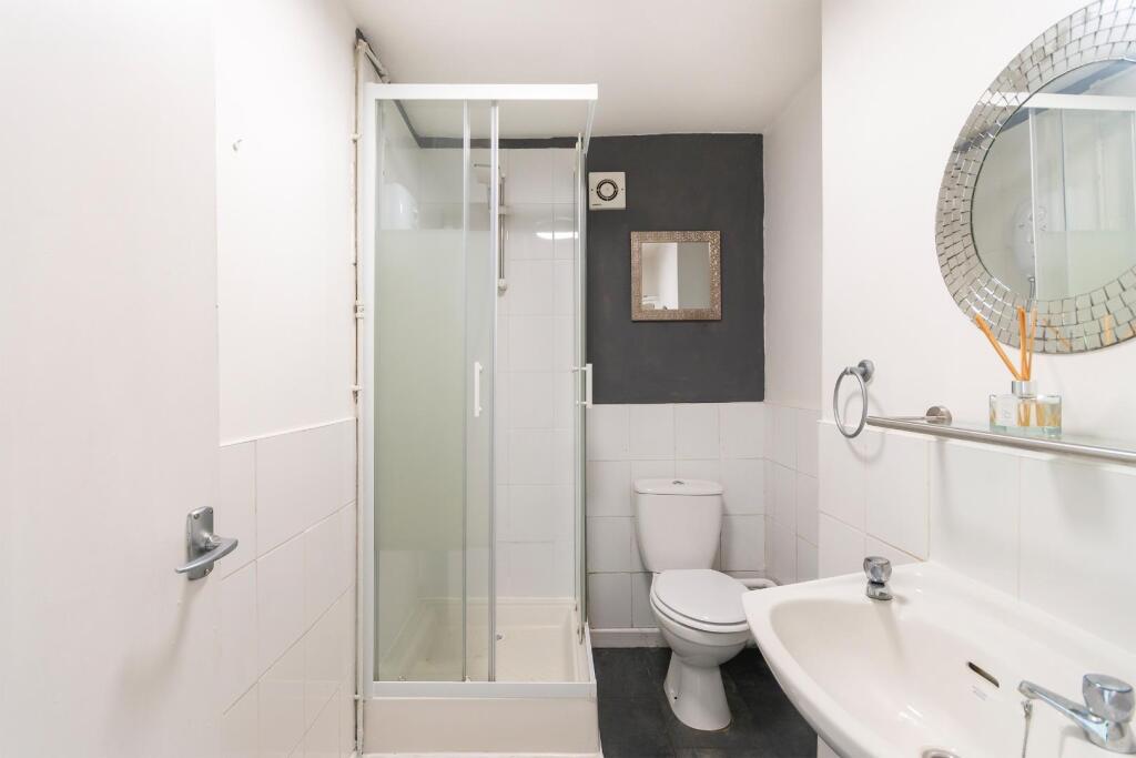 DAORSEKULTSA36FG - Bathroom C.jpg