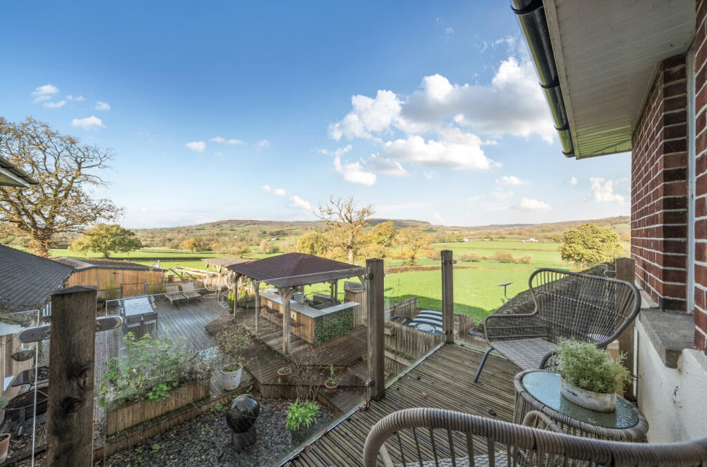 1375631-10-691632...