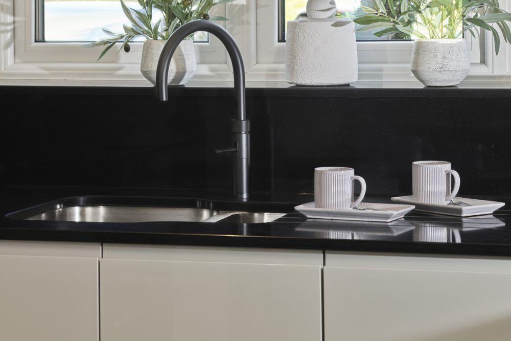 2 Crest Nicholson at Branston Locks The Ashford Internals Kitchen