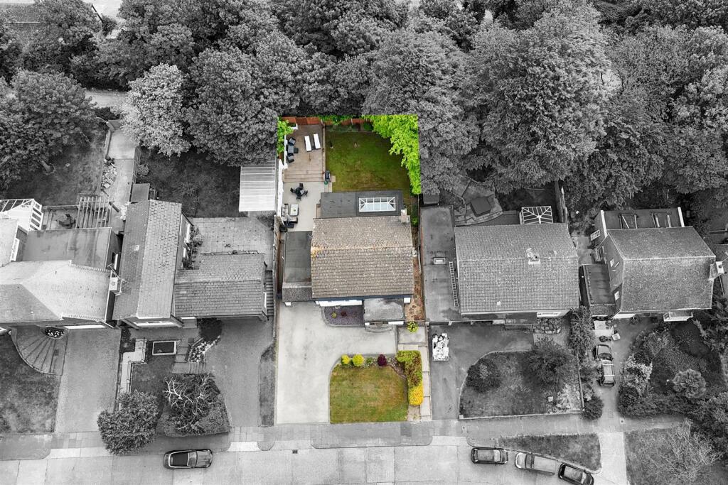 Longlands 20-003bw.jpg