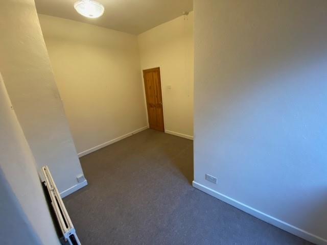 Bedroom pic 2.jpg