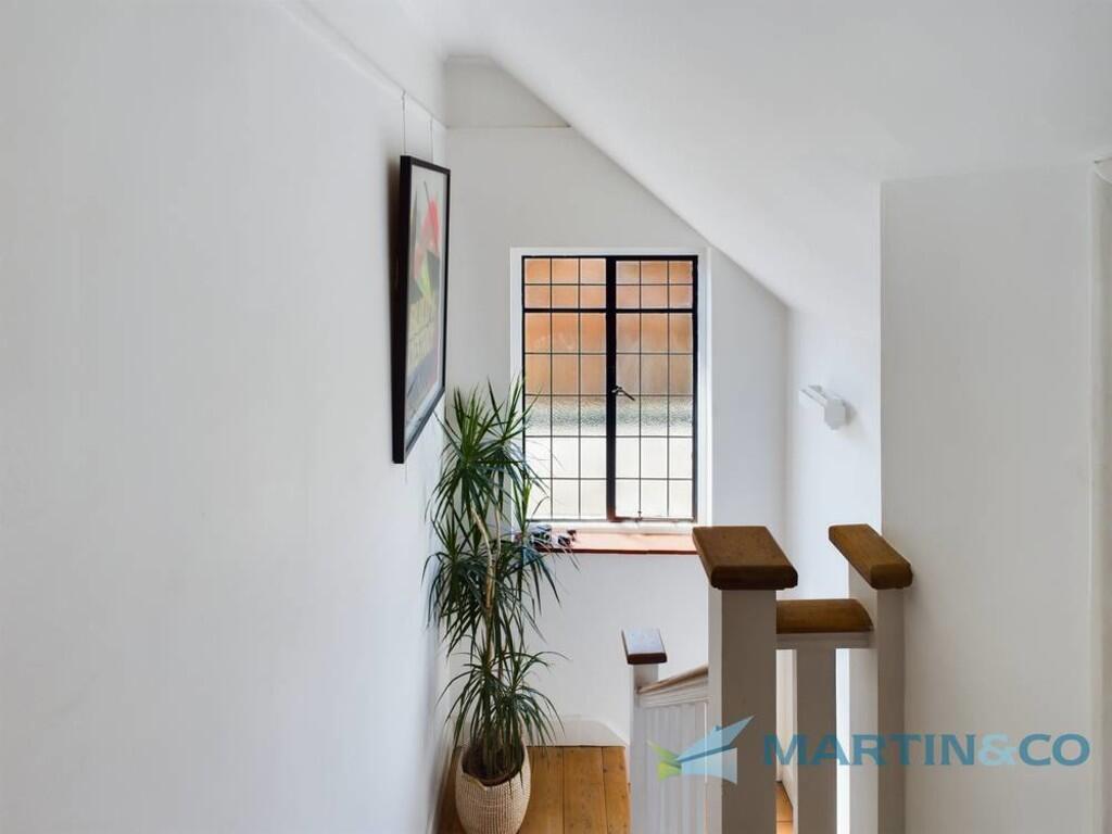 CAM02145G0-PR0016...