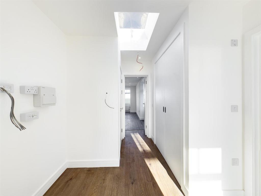 Flat 3, 128 Mount Wise Hallway