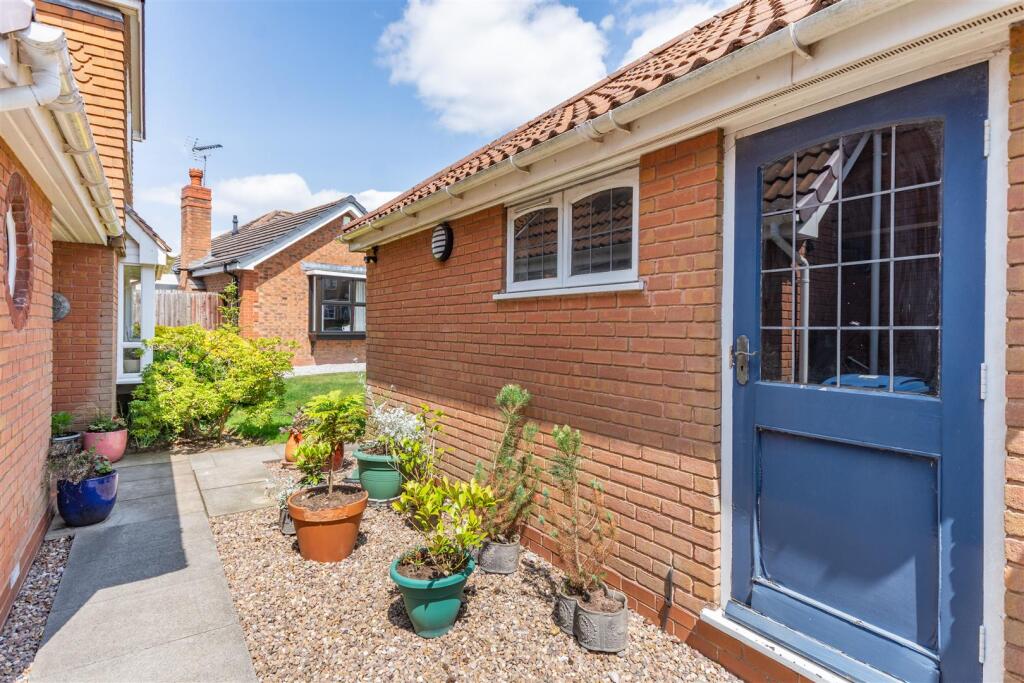 8652465-exterior23.jpg