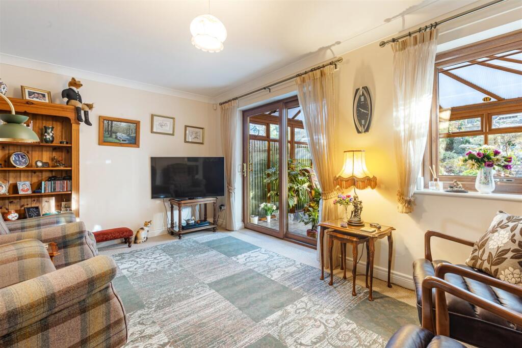 A13 - 38 Seymour Drive, Dartmouth - 251210.jpg