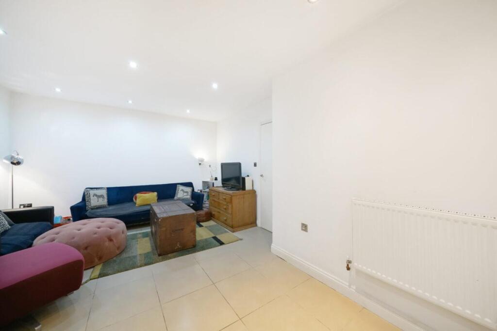 Basement-Flat-65-Foulden-Road-YmB6VcjlBovGSnyjtyk0