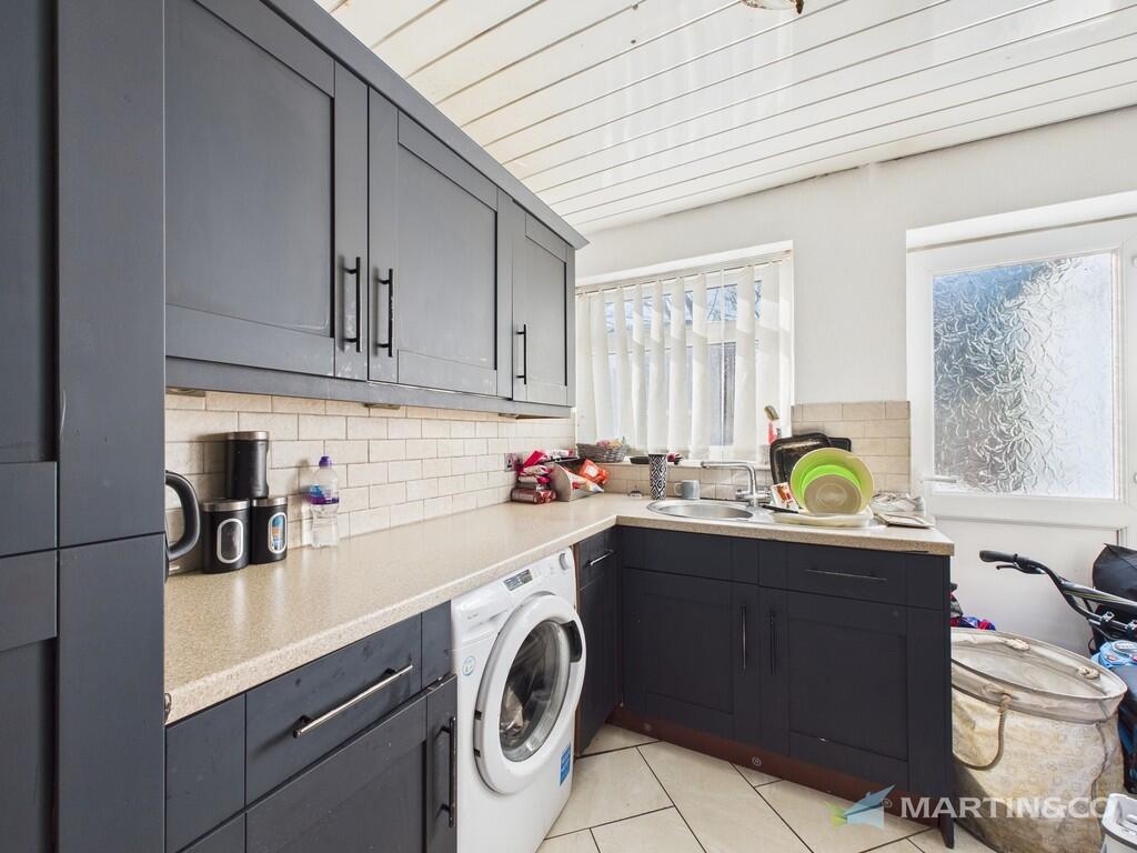 CAM02318G0-PR0424...