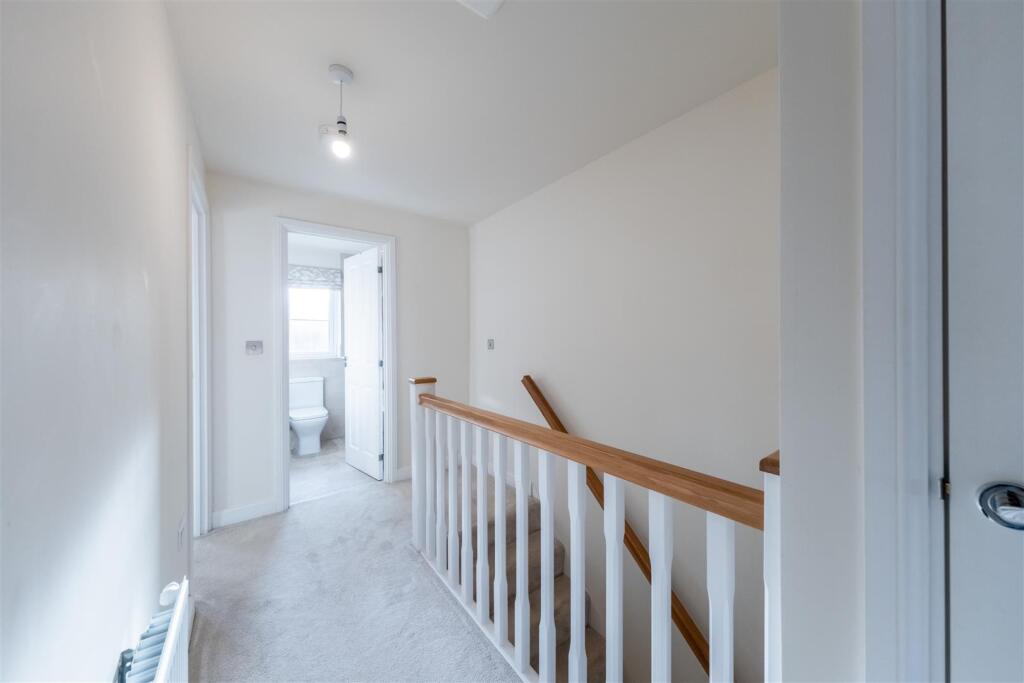 3 Dahlia Crescent-023.jpg