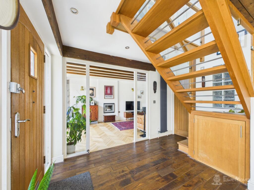 Hallway- Mark Stephens EweMove Newmarket and Soham