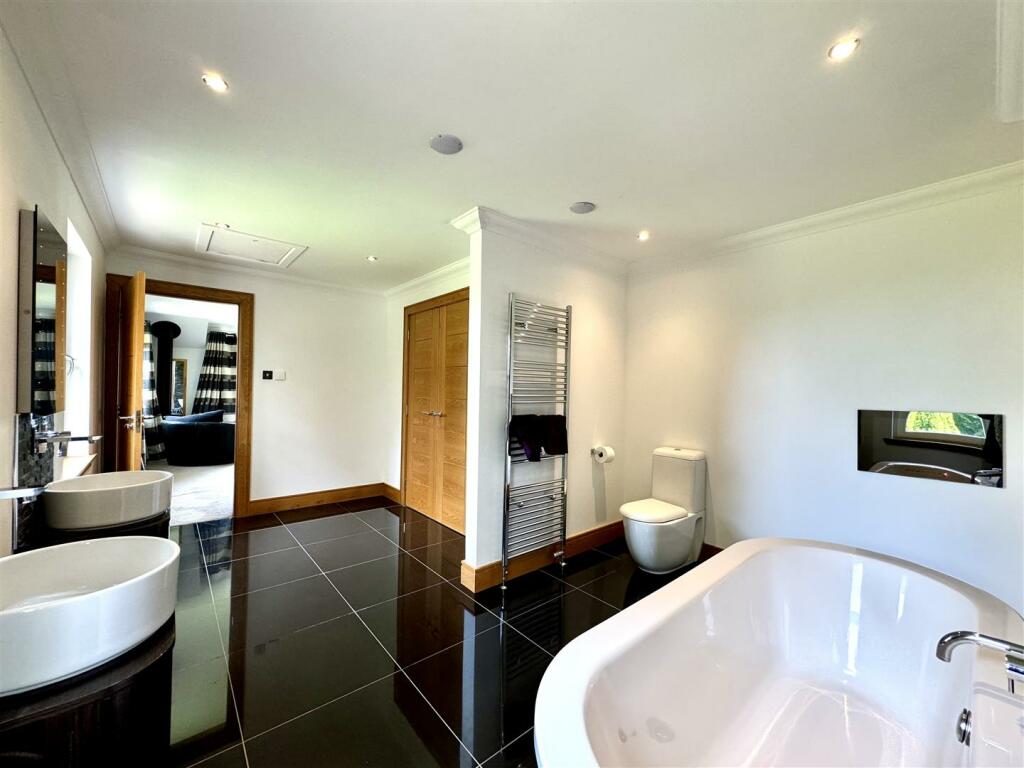 Ensuite Bathroom