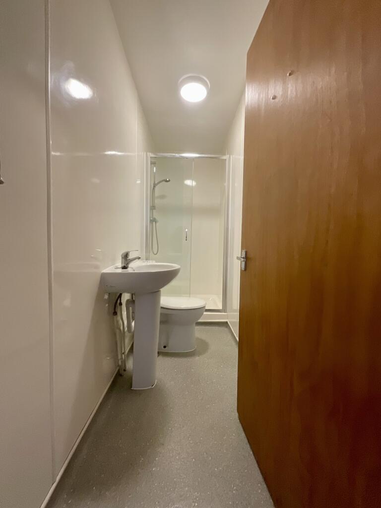 50 Beaconsfield Road - Bathroom (1)