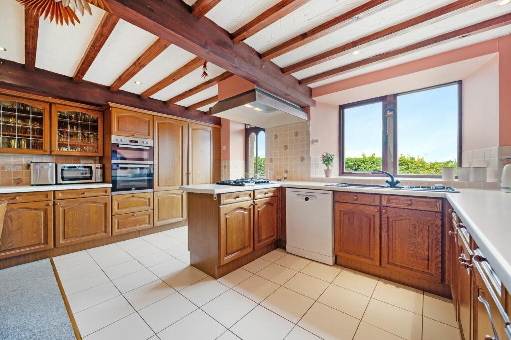 Kitchen / Breakfast Room