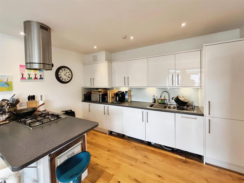 Fitted Kitchen
