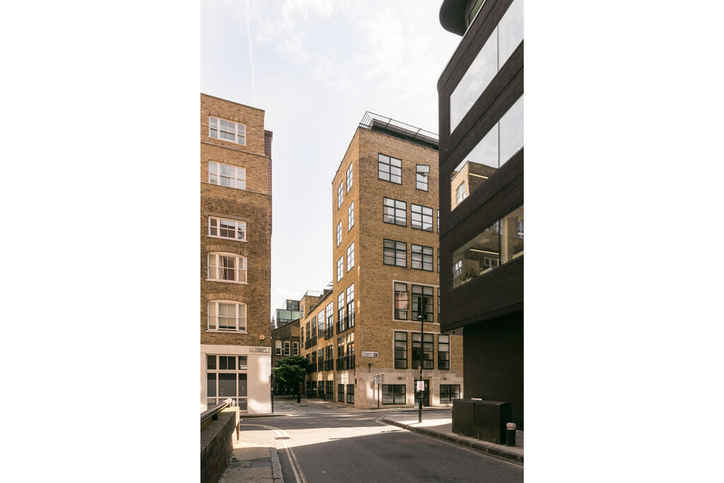 16.5 Stukeley Str...