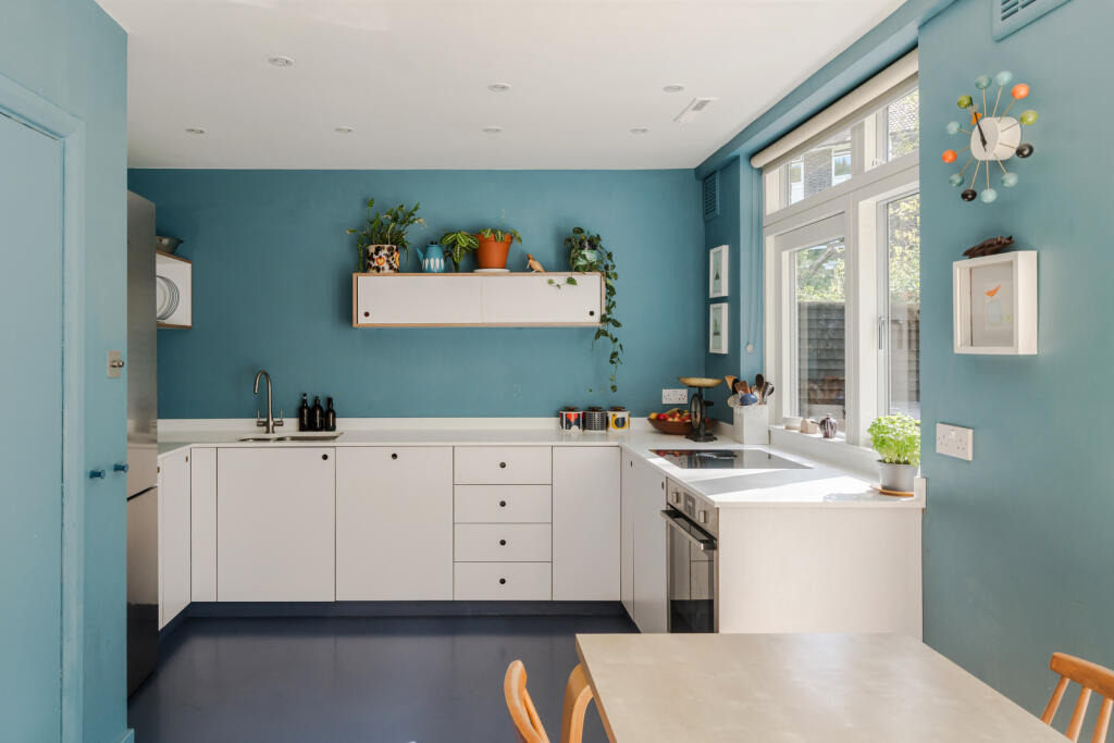 309407 - 3 Peckarmans Wood-14.jpeg