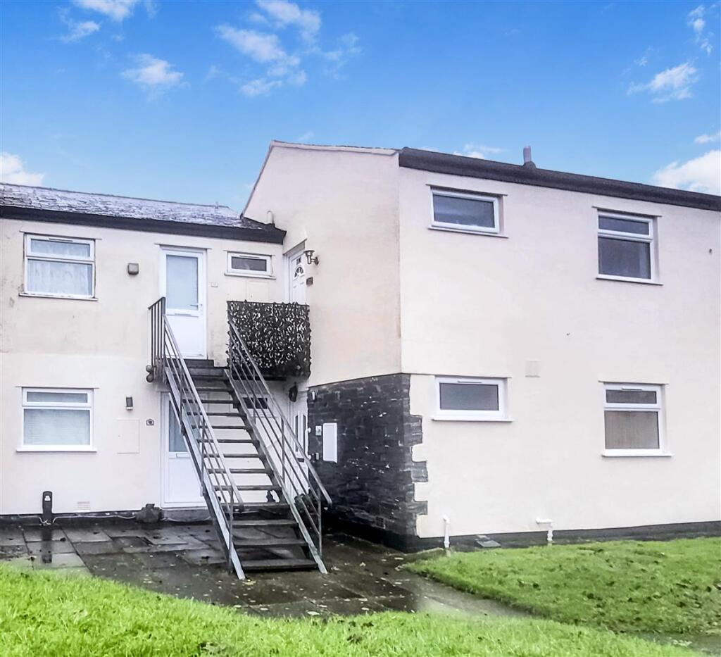 18 Glan Gors, Harlech