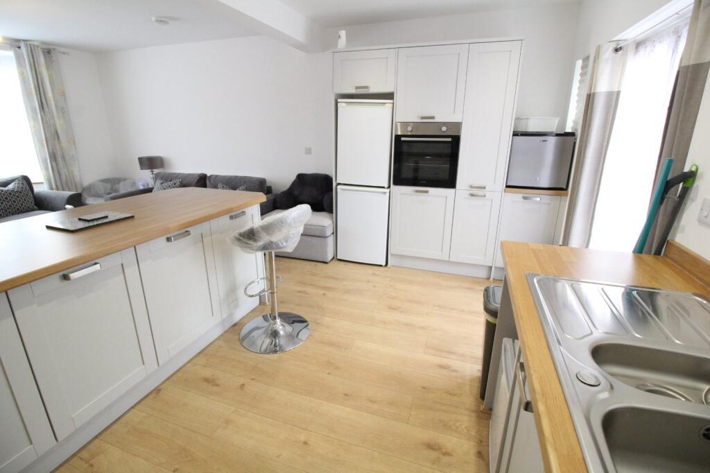 Sitting Room/Kitchen