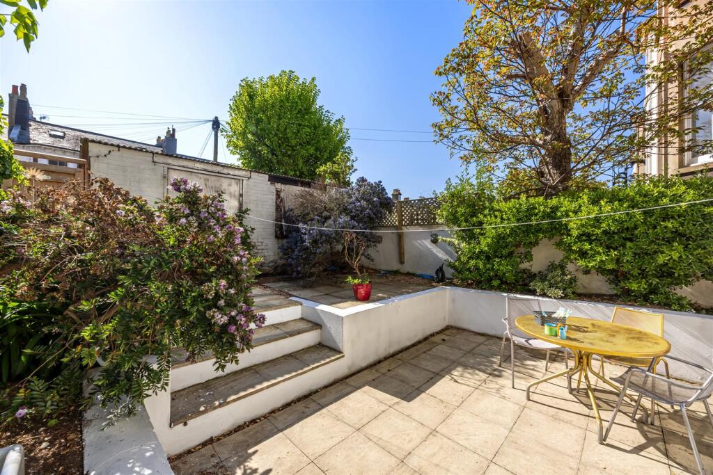 St Aubyns 59A-019.jpg