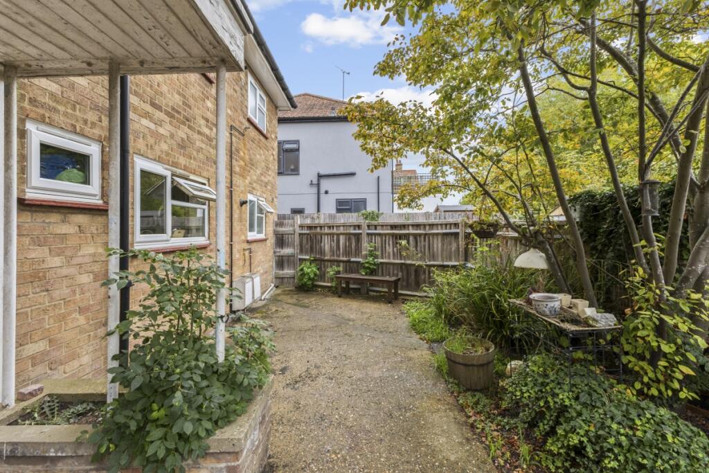 98096_Flat 6 Ches...