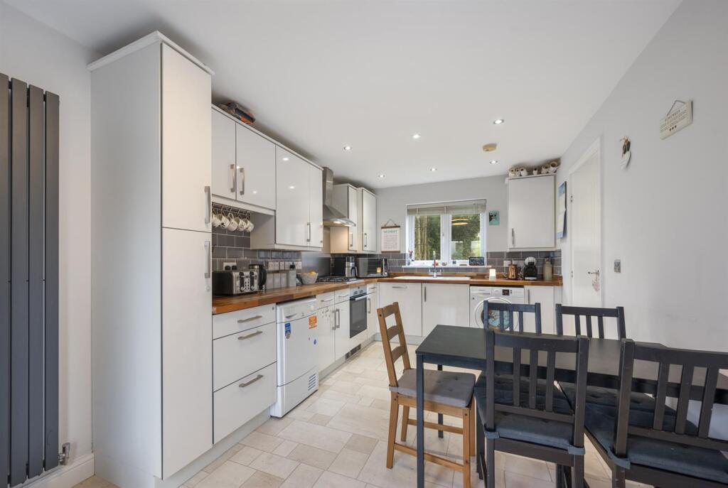 Kitchen-Diner towards front window.jpg