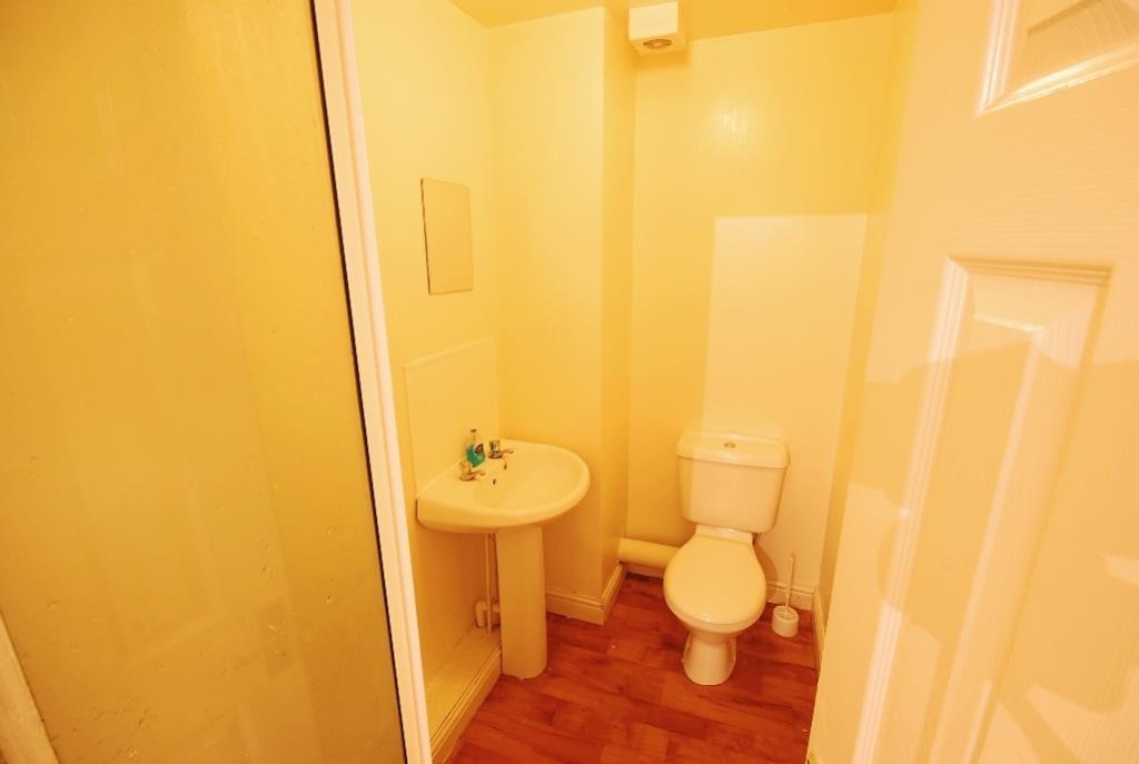 48 Helmsley Road3