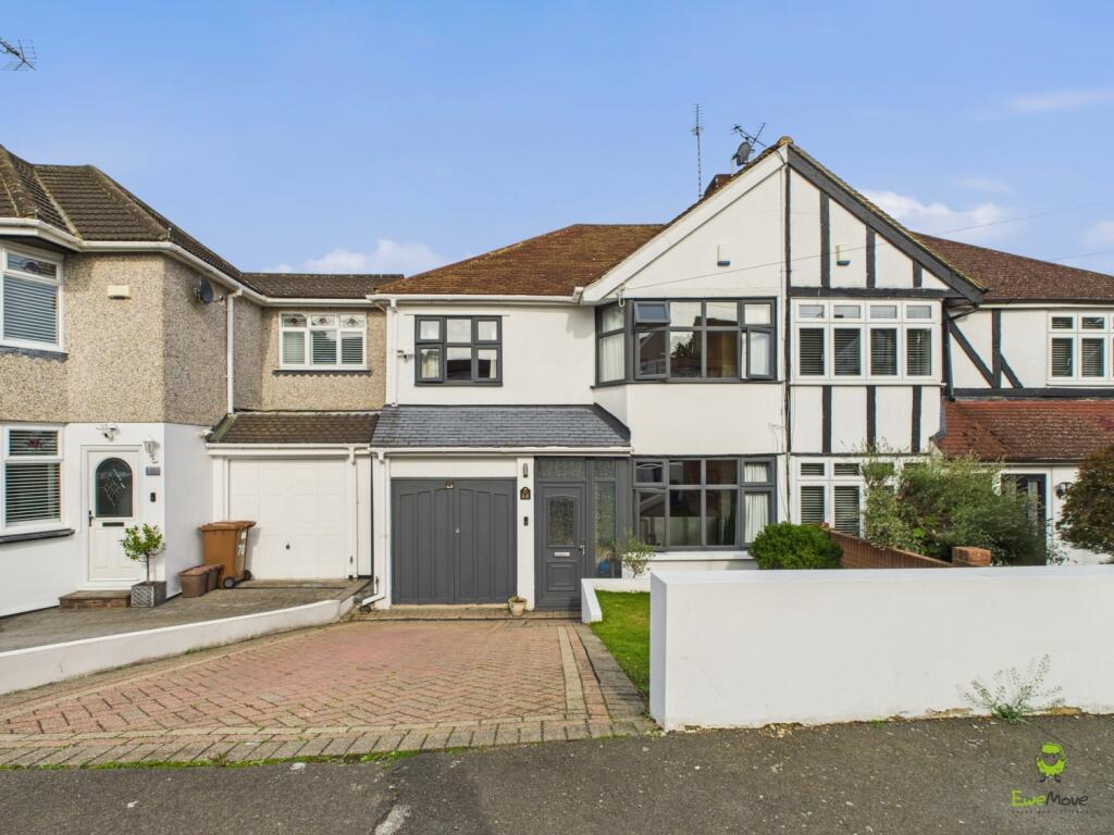 Presented by Clinton at EweMove Bexleyheath and Da