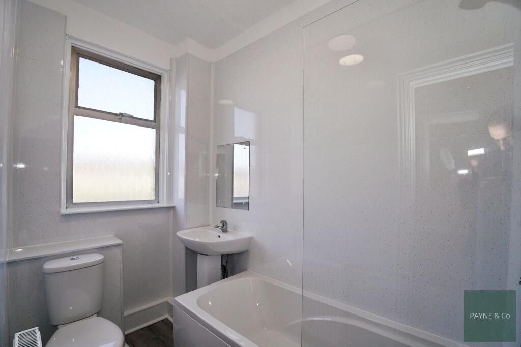 First Floor Bathroom/WC