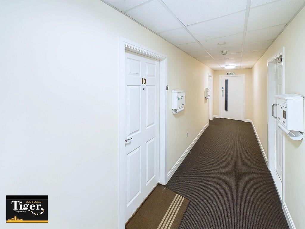 CAM02176G0-PR0488...