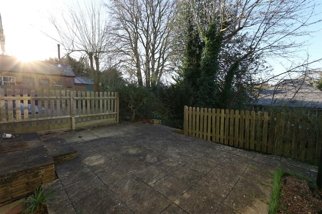 PRIVATE COURTYARD