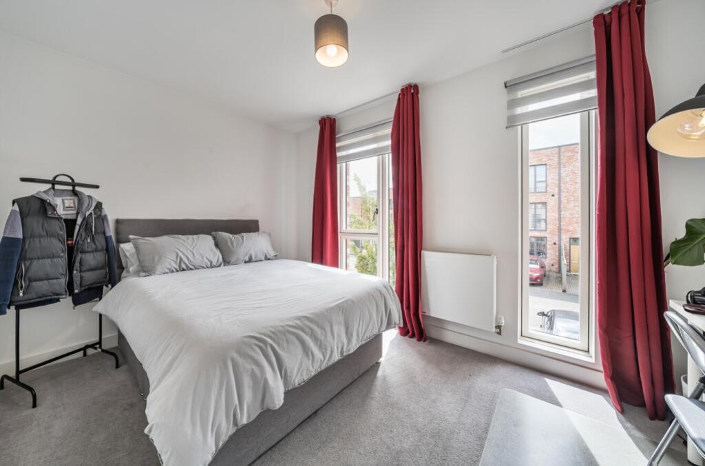 Bedroom 2 - EweMove Estate Agents