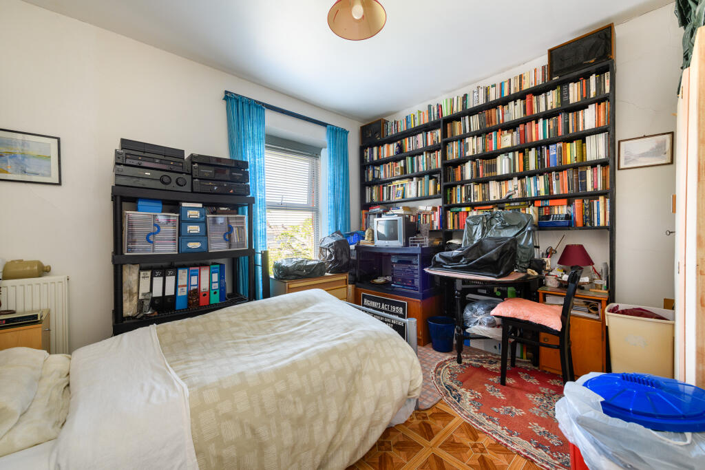 TEK HiRes 250502 052